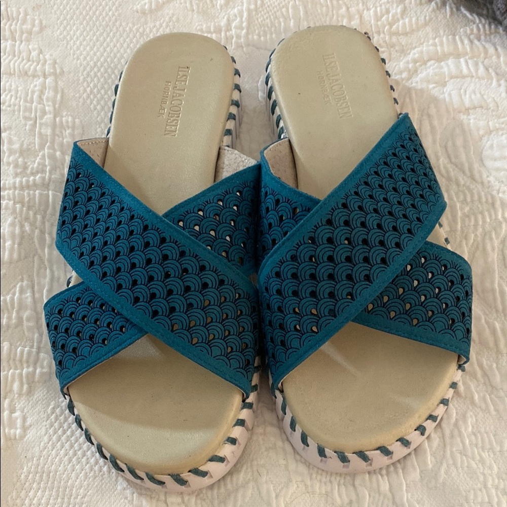 Ilse Jacobsen Size 38 Teal Like New Sandals